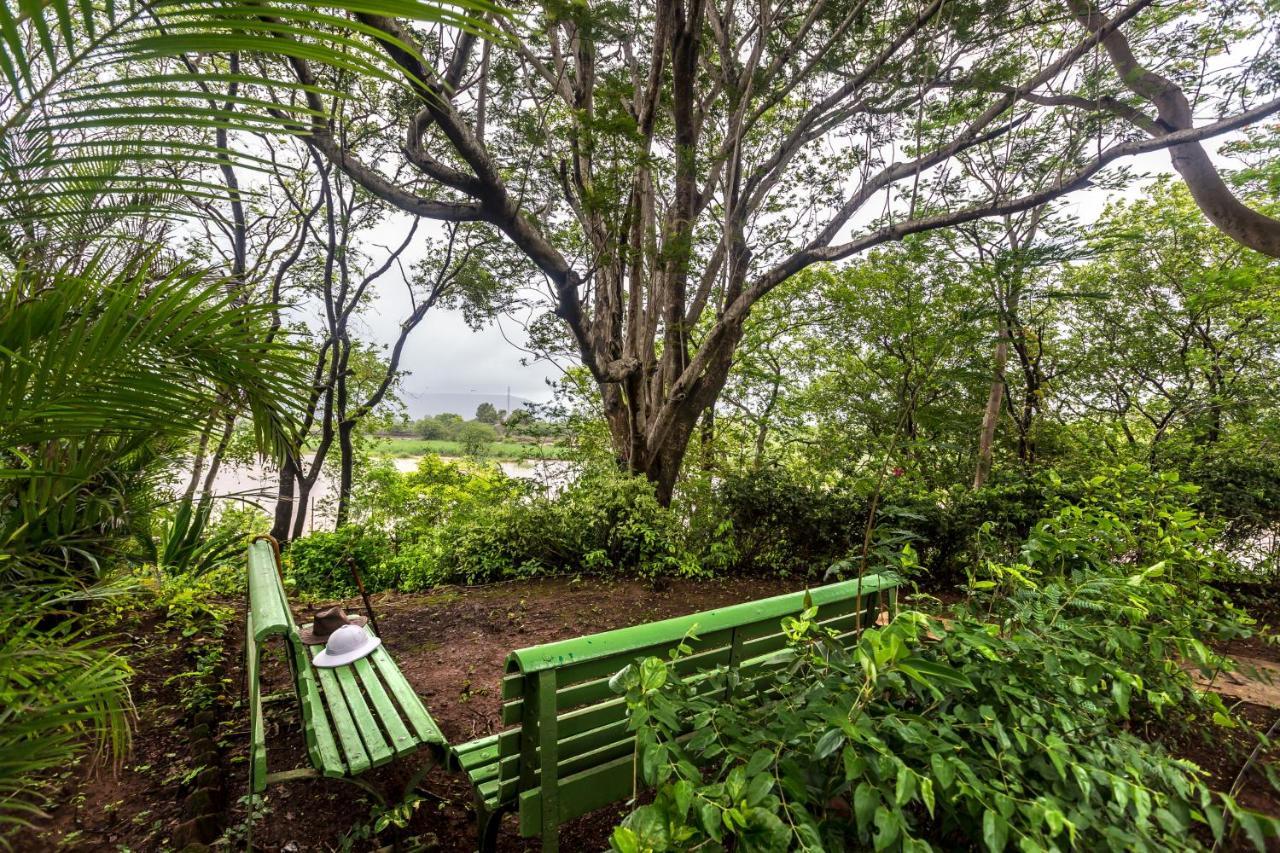 SaffronStays Firdaus Baug Khamshet Exterior foto